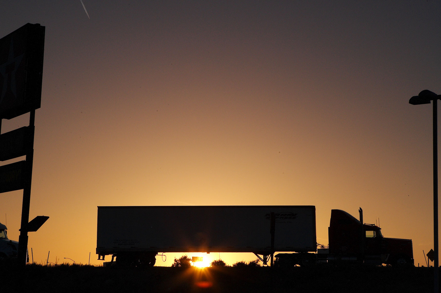 Commercial Trucking Photography - Roger Snider - Truck at Sunset - Fresno CA