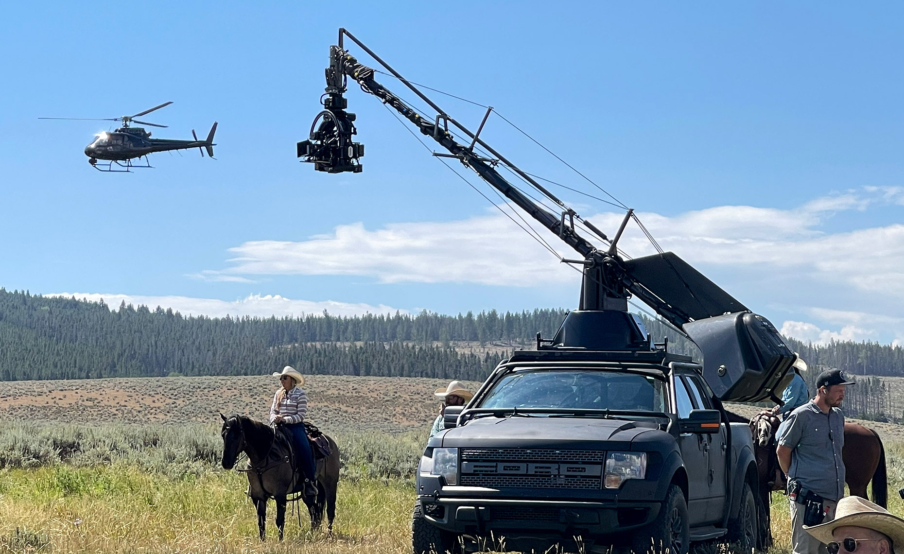 YELLOWSTONE SEASON 5 BTS  camera helicopter and ford raptor with russian arm