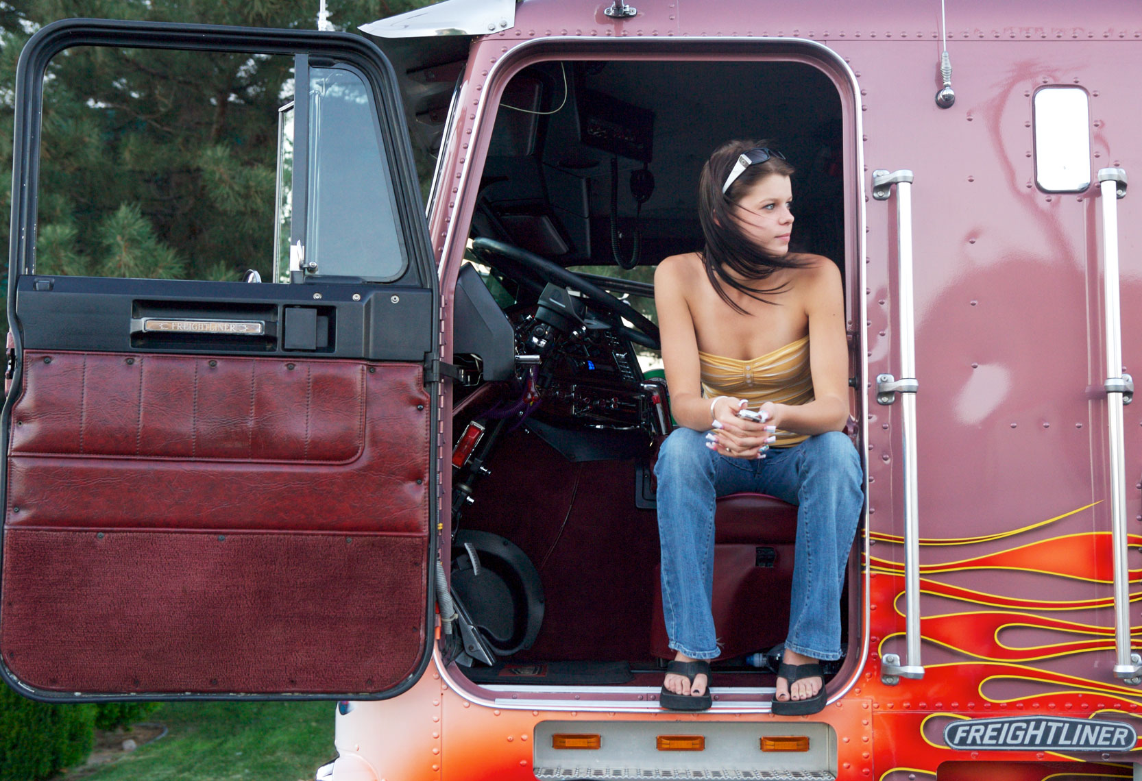 Commercial Trucking Photography - Roger Snider - Trucker Girlfriend - Galt CA