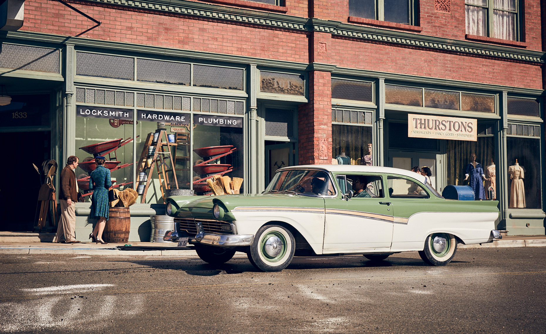 Automotive Studio Photography - 1950s era car - Roger Snider